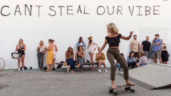 You are currently viewing Grlswirl: A Women-founded Inclusive Skate Collective